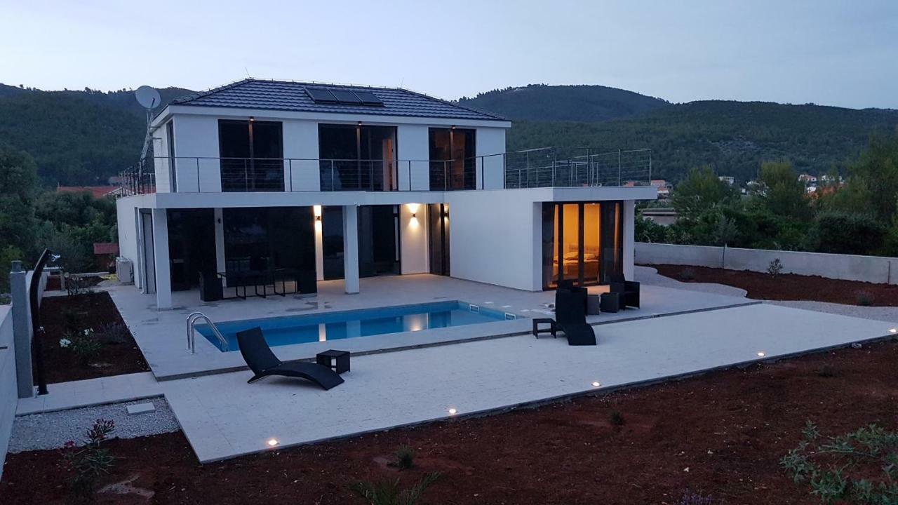 Seaside Villa At Prizba Exterior photo